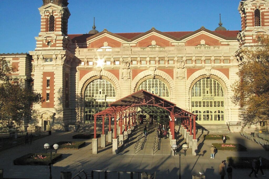 Immigration Museum 30th Anniversary | Statue of Liberty & Ellis Island